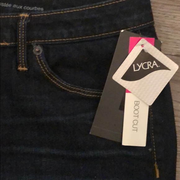 NWT Curvy Boot Cut Jeans - Picture 6 of 6